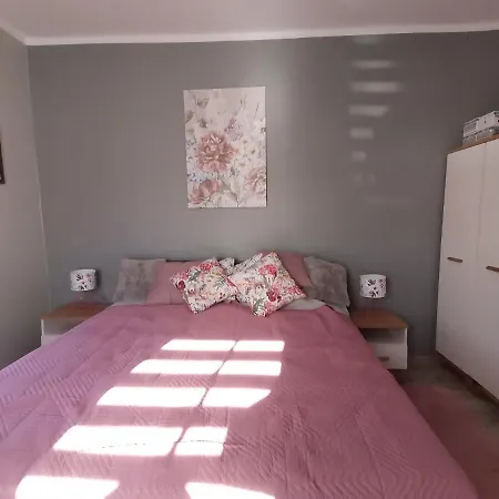 Przy Strumyku 1 * شكلارسكا بوريبا